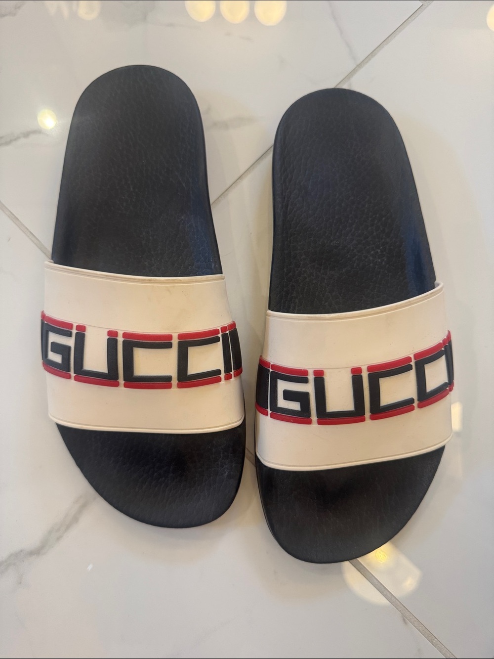 Gucci Rubber Logo Slides – Size 11 – New